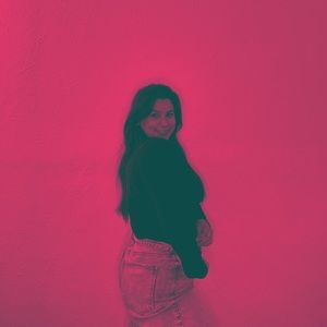 Meet your Posher, Cynthia